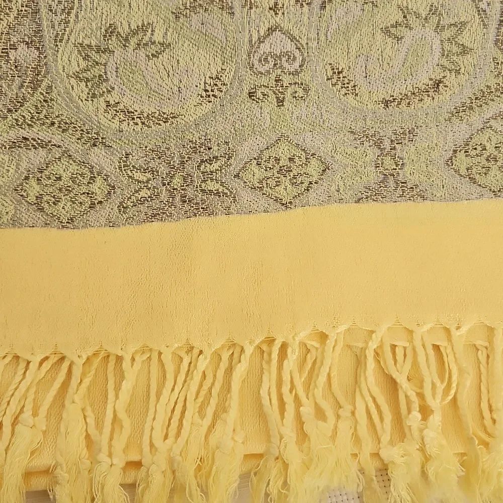 HOST PICK🥳 Elegant Yellow and Gray Scarf - Picture 11 of 16